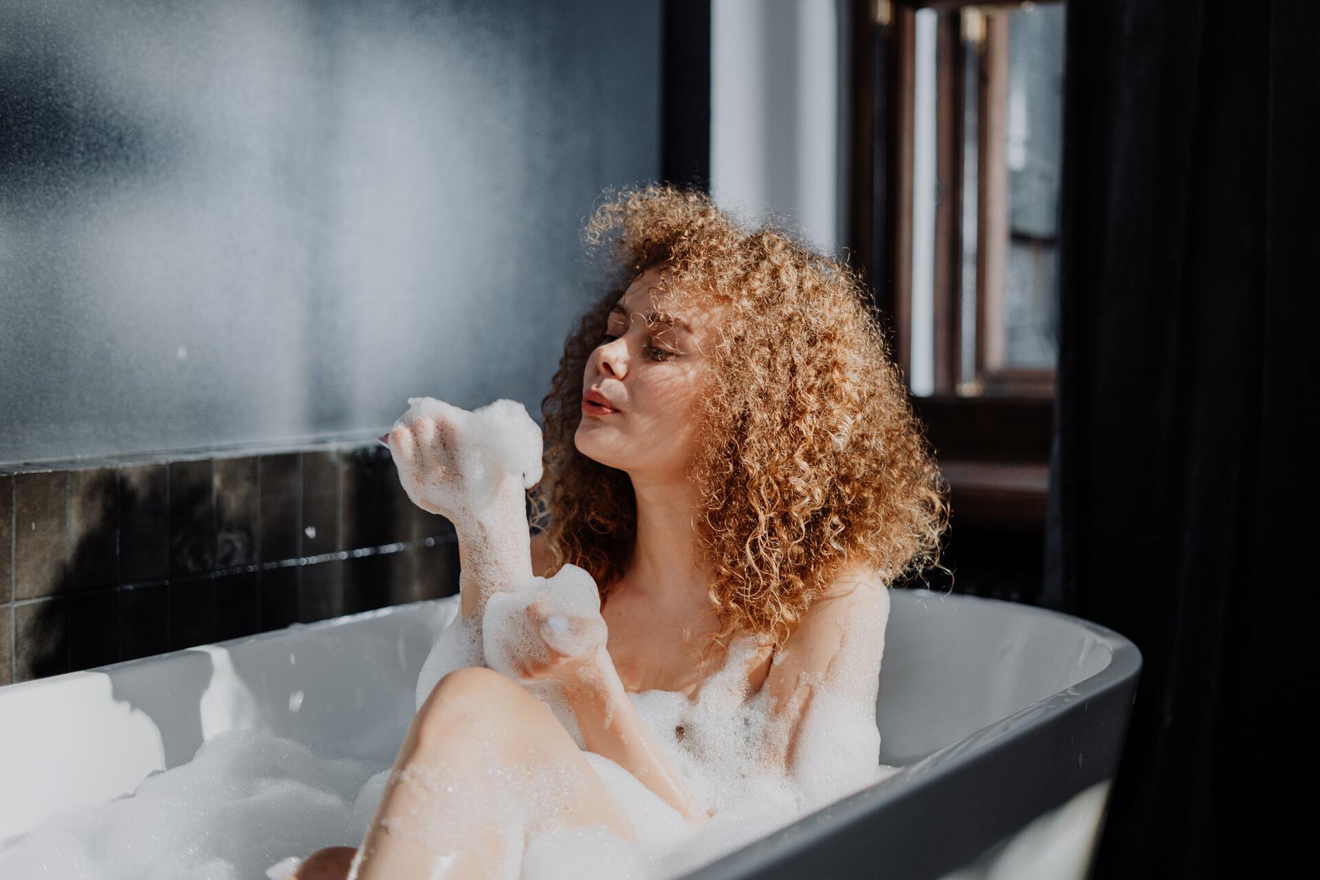 foam-bath-4155483.jpg